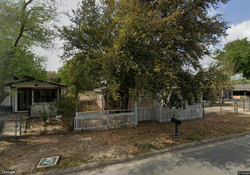 910 E Hawk Ave, Pharr, TX 78577 - photo 1