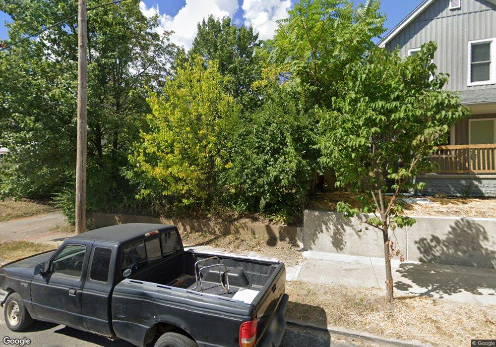 302 E Woodrow Ave, Columbus, OH 43207 - photo 1