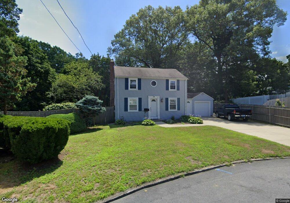 15 Parkway Cir, Warwick, RI 02886 - photo 1