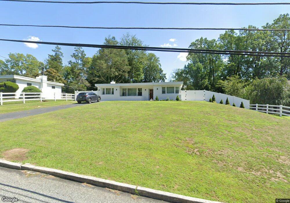 2135 Cloverly Hill Rd, Broomall, PA 19008 - photo 1