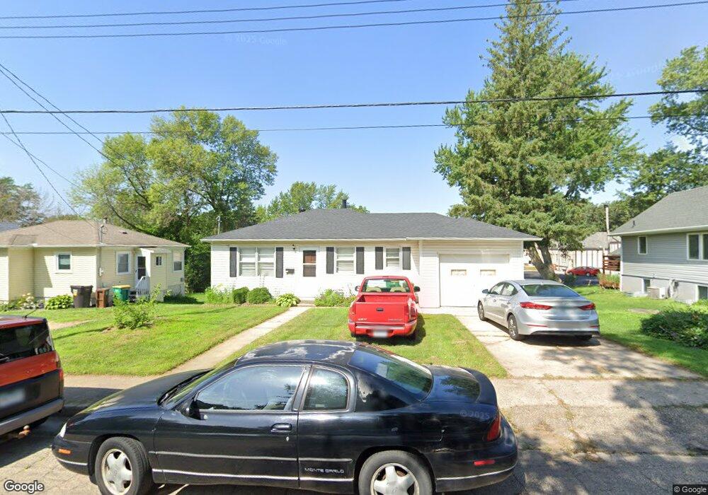 913 Saint Jacob Ave, Albert Lea, MN 56007 - photo 1