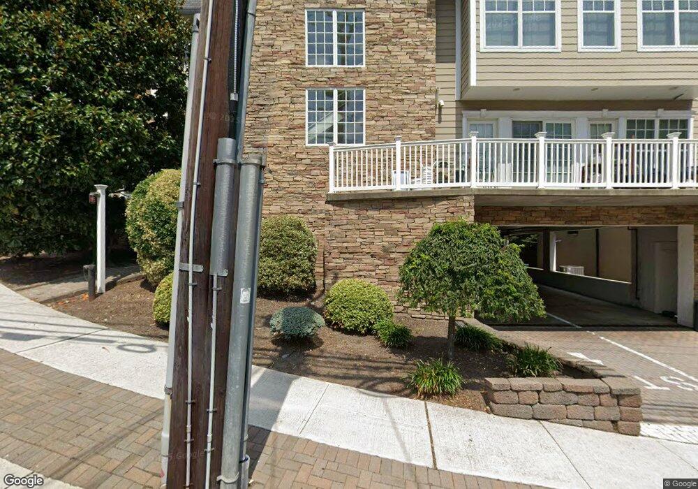 44D River Edge Rd, River Edge, NJ 07661 - photo 1