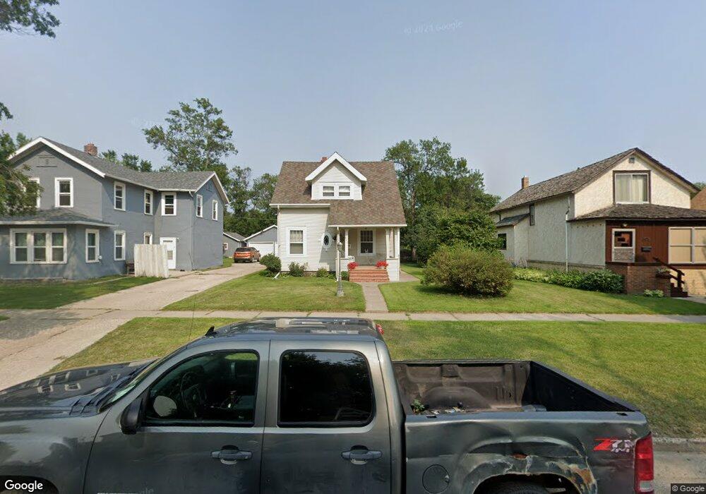 312 5th Ave NE, Jamestown, ND 58401 - photo 1