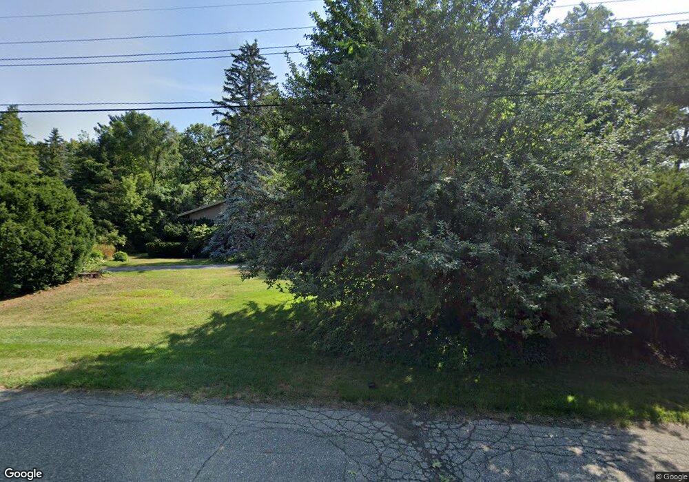 7217 Lindenmere Dr, Bloomfield Hills, MI 48301 - photo 1