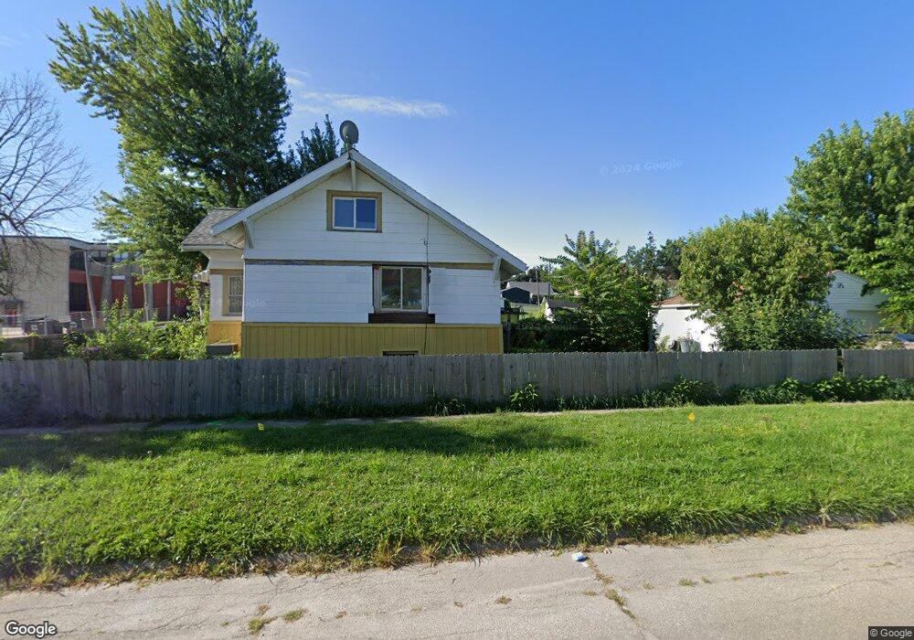 12 N 14th St, Marshalltown, IA 50158 - photo 1
