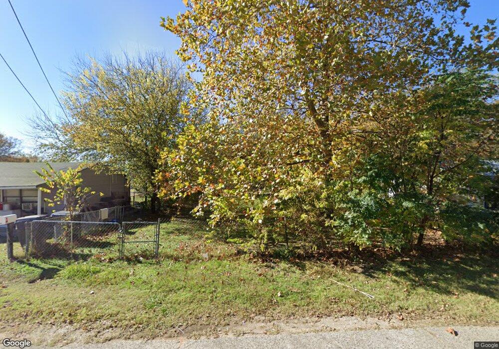 827 B St SW, Ardmore, OK 73401 - photo 1