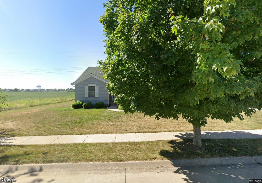 1559 W 67th St, Davenport, IA 52806 - photo 1