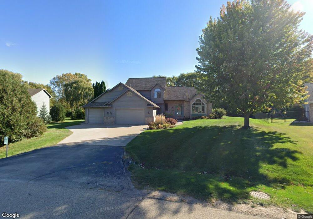 N9656 Shepherd Ln, Appleton, WI 54915 - photo 1