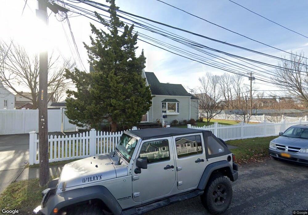 3 Beach Ave, Copiague, NY 11726 - photo 1