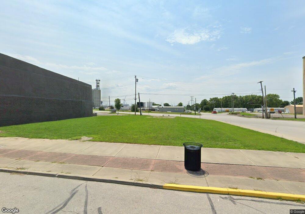 102 E 5th St, Fowler, IN 47944 - photo 1