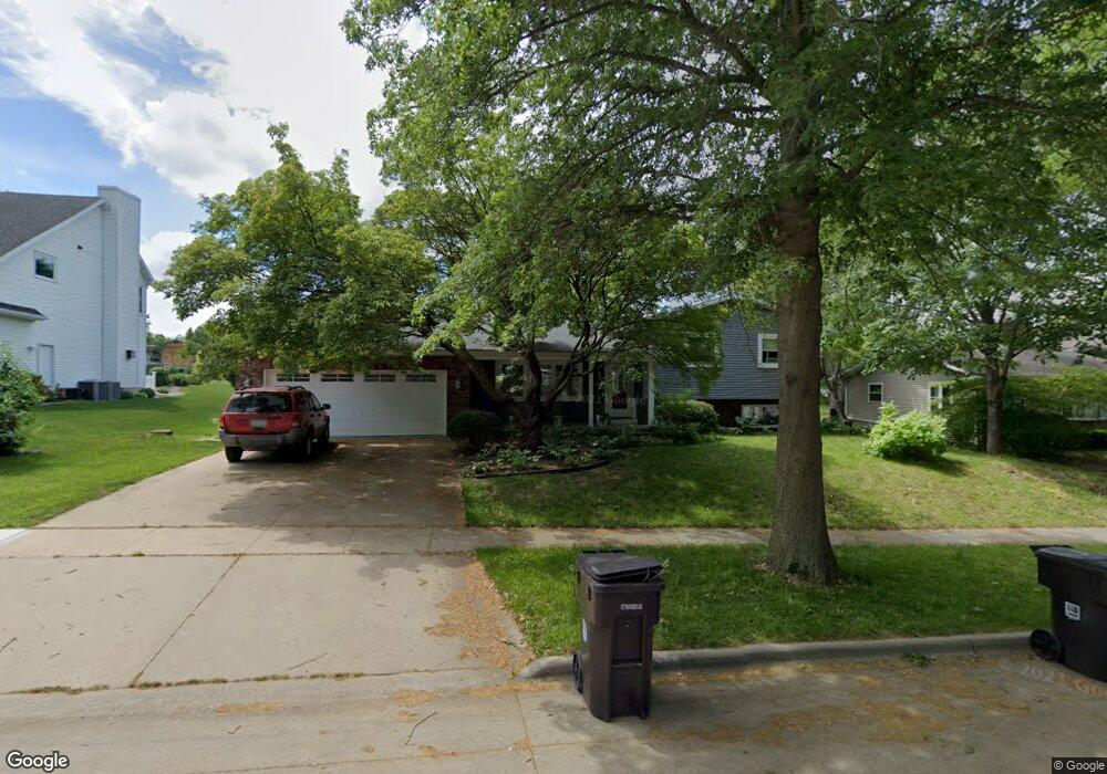 1476 Laurel Cir, Cedar Falls, IA 50613 - photo 1