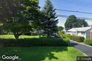 14 Mckinley Ave, Valhalla, NY 10595