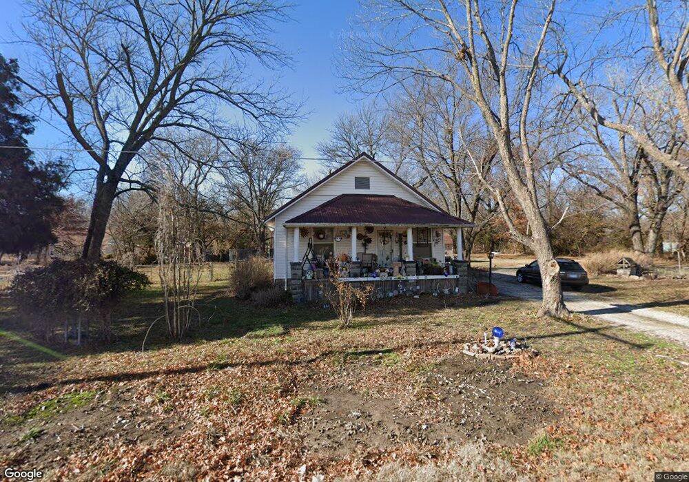 207 S 35th St, Parsons, KS 67357 - photo 1