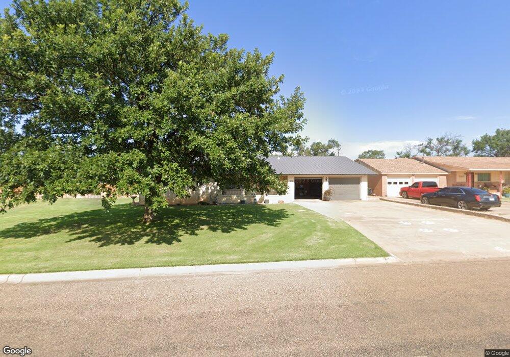 1311 Canyon St, Plainview, TX 79072 - photo 1