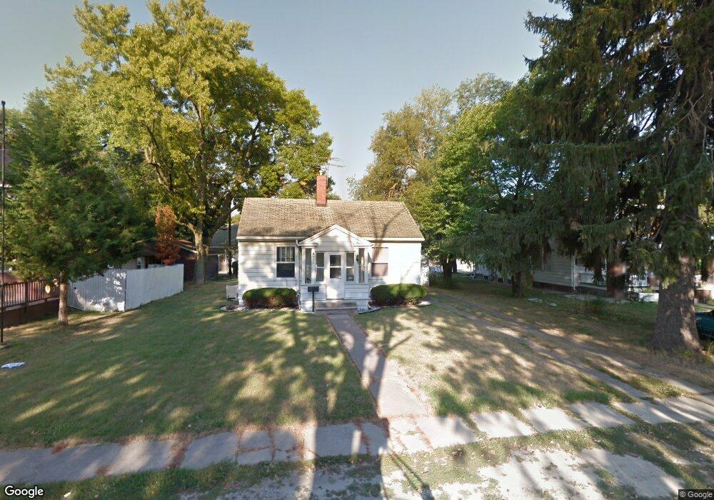 802 3rd St, Columbus Junction, IA 52738 - photo 1