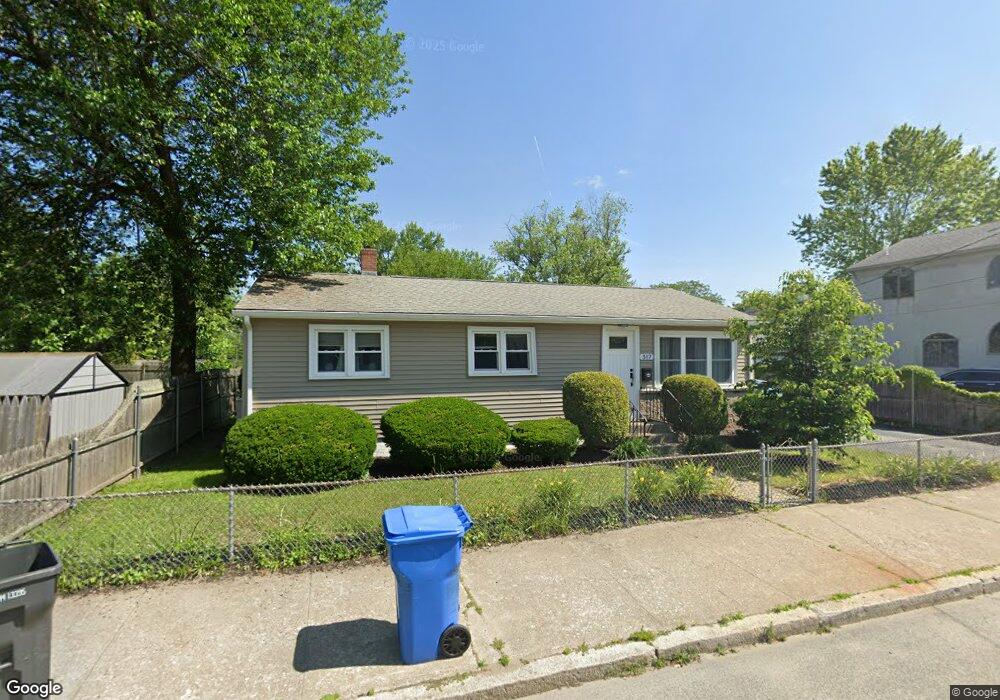 317 Bay View Ave, Providence, RI 02905 - photo 1