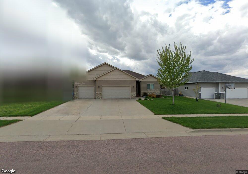 5205 S Bahnson Ave, Sioux Falls, SD 57108 - photo 1