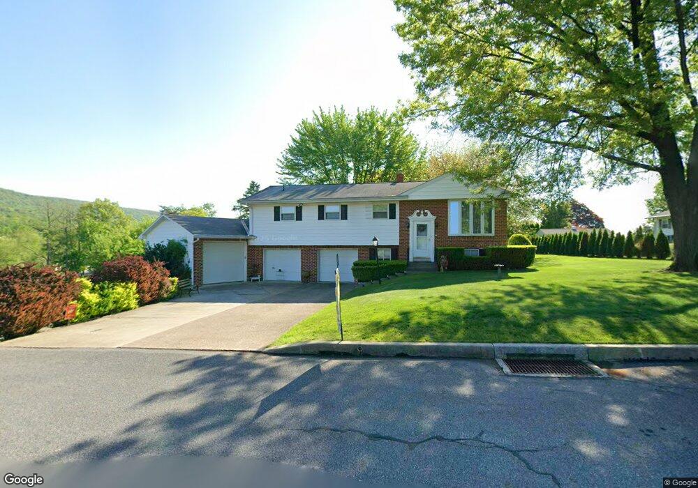 803 Chew St, Hamburg, PA 19526 - photo 1