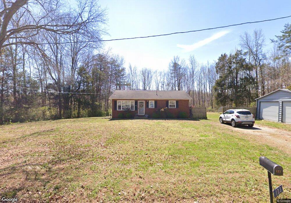 123 Alamance Dr, Reidsville, NC 27320 - photo 1