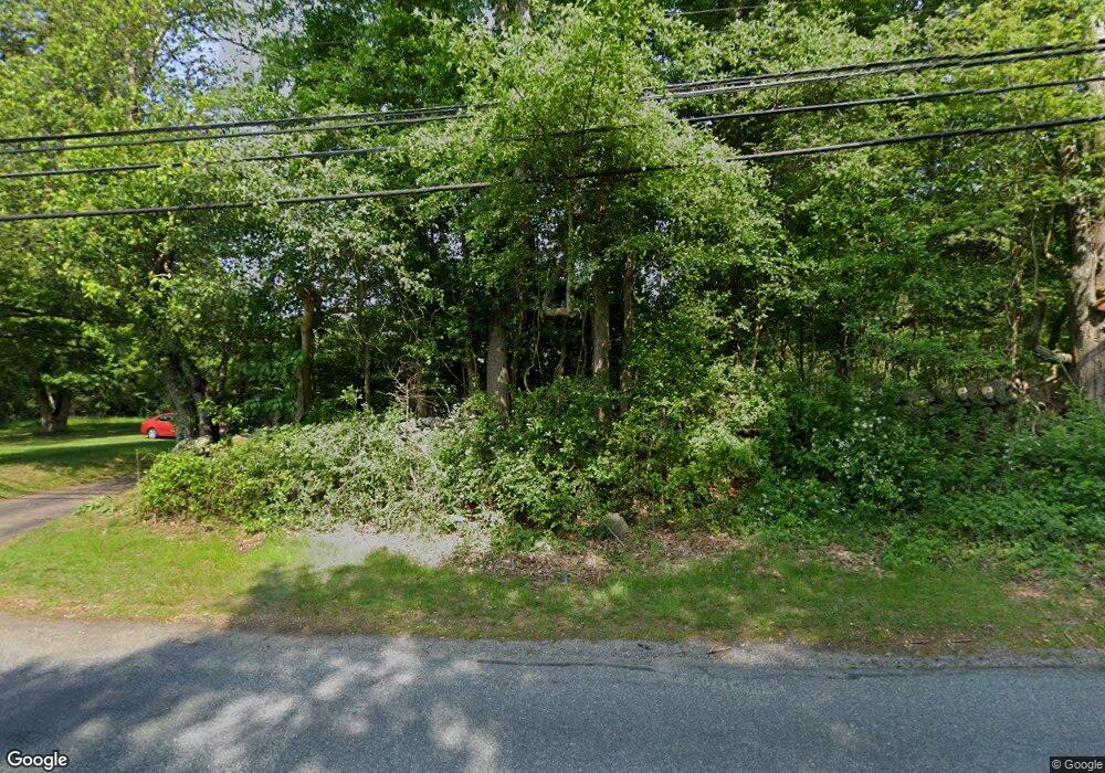 933 South Rd, Wakefield, RI 02879 - photo 1