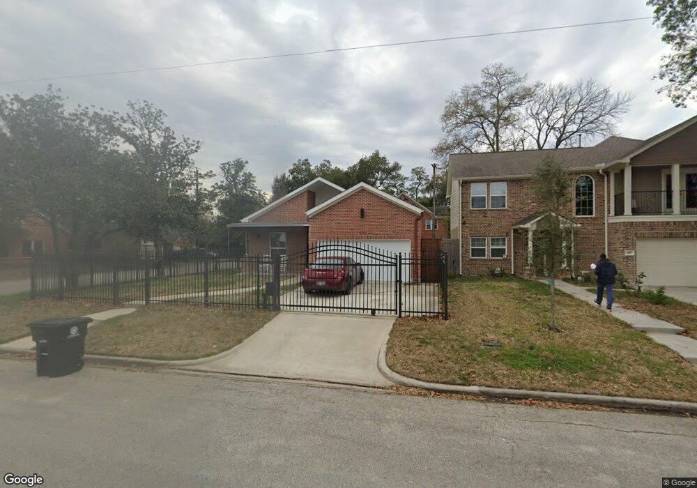 420 Avenue of Oaks St, Houston, TX 77009 - photo 1