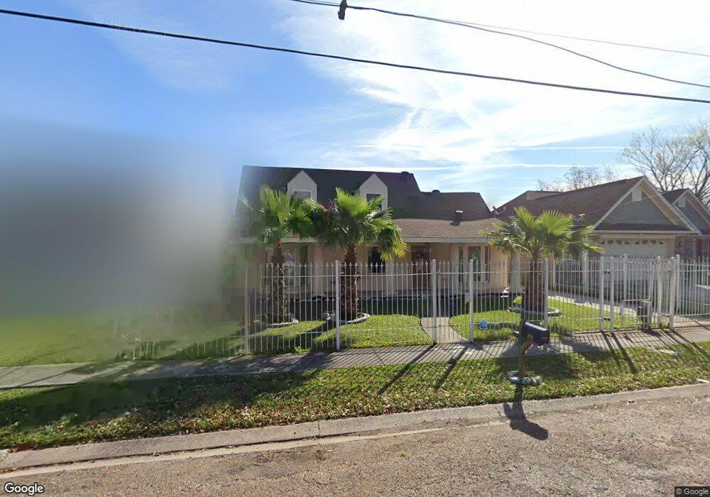 4921 Metropolitan Dr, New Orleans, LA 70126 - photo 1