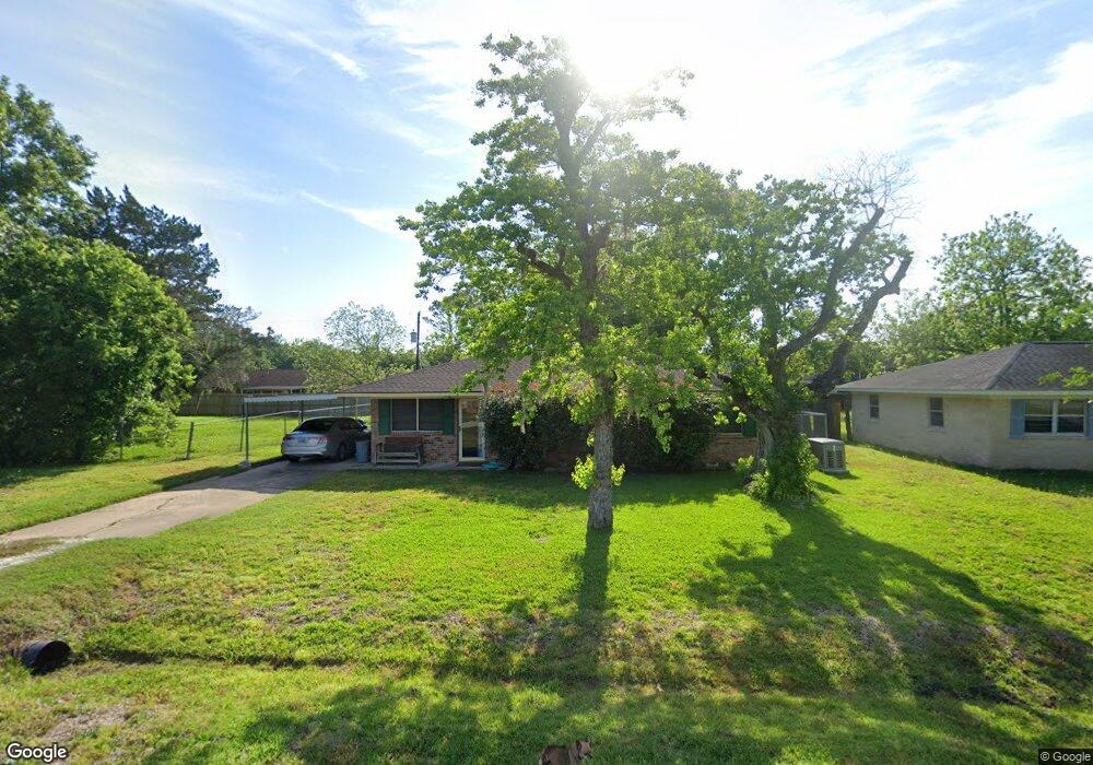 304 Avenue H, Brazoria, TX 77422 - photo 1