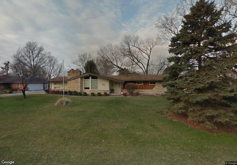 907 Lornaberry Ln, Columbus, OH 43213 - photo 1