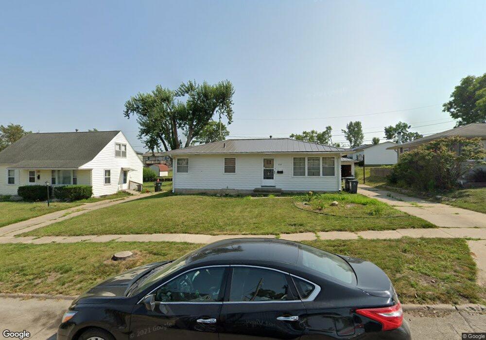 3511 Dennis Dr NW, Cedar Rapids, IA 52405 - photo 1