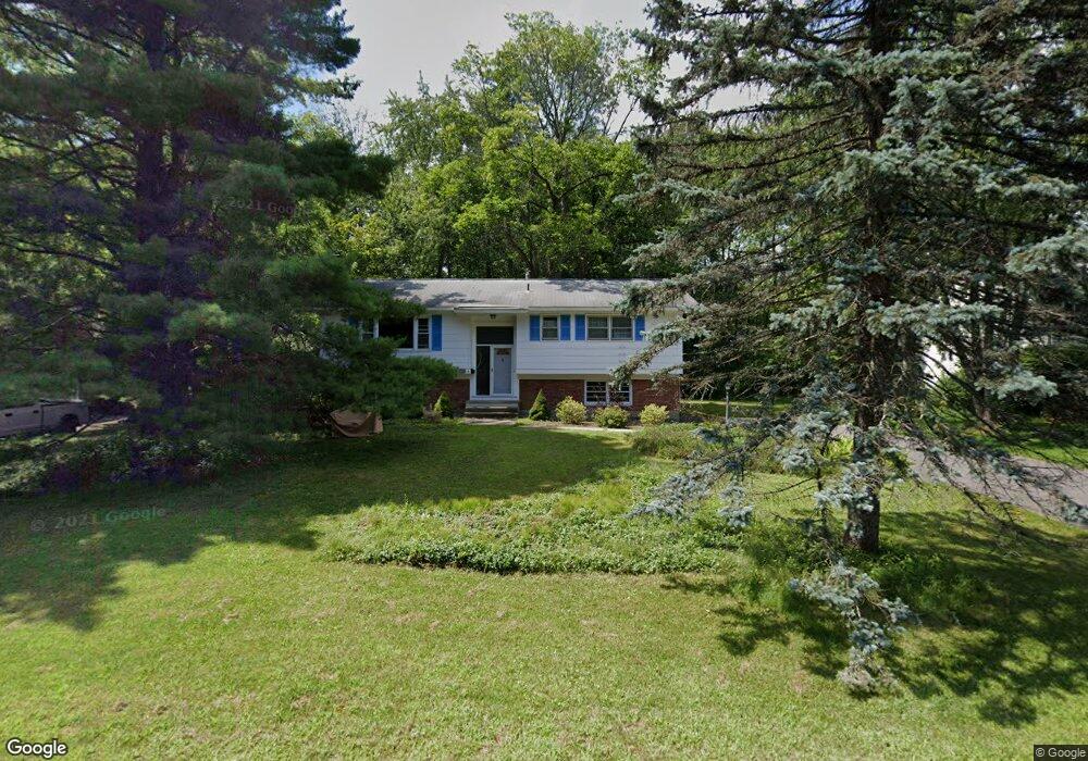 1027 Hickory Rd, Schenectady, NY 12309 - photo 1