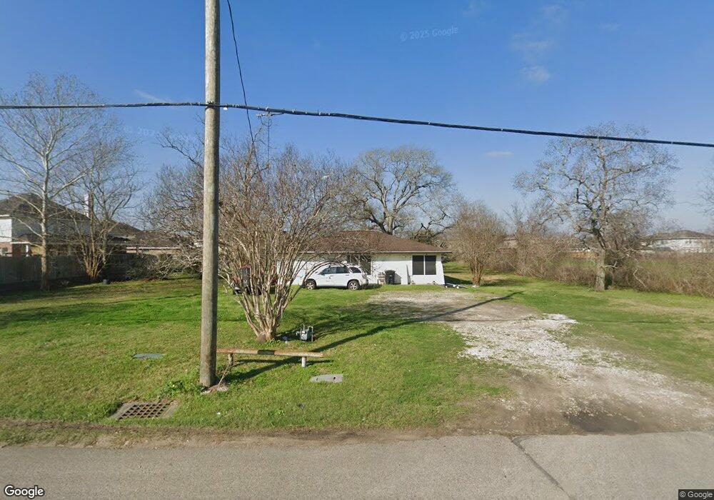 1801 N Gordon St, Alvin, TX 77511 - photo 1