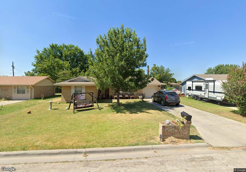 1507 Nila Dr, Gainesville, TX 76240 - photo 1