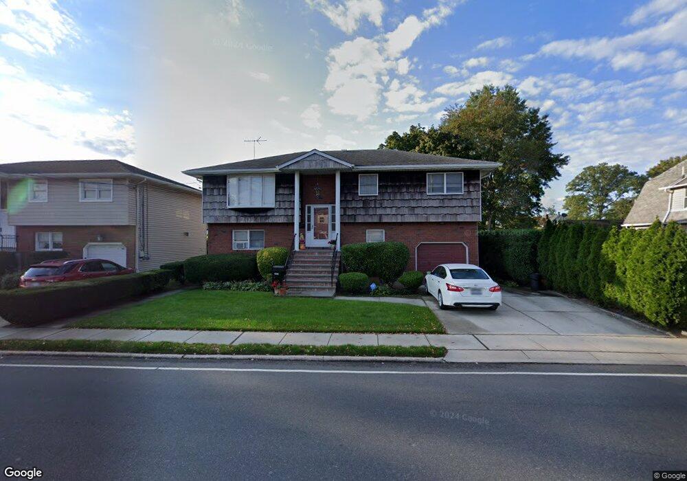 1083 Tulip Ave, Franklin Square, NY 11010 - photo 1