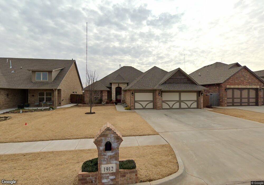 1912 NE 25th St, Moore, OK 73160 - photo 1