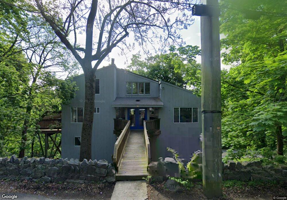 70 Overlook Rd, Hastings On Hudson, NY 10706 - photo 1