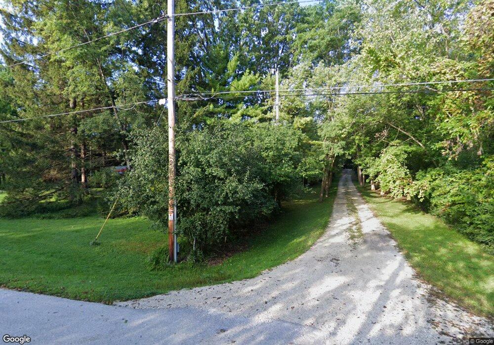 W142N7371 Oakwood Dr, Menomonee Falls, WI 53051 - photo 1