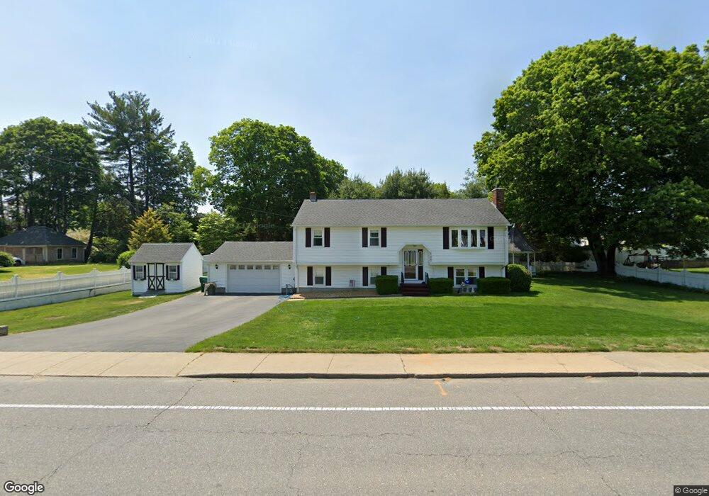 132 Linwood St, Uxbridge, MA 01569 - photo 1