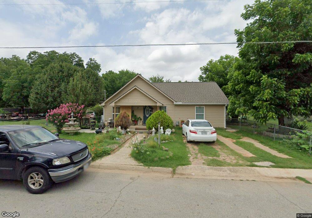 513 Baker St, Denison, TX 75020 - photo 1