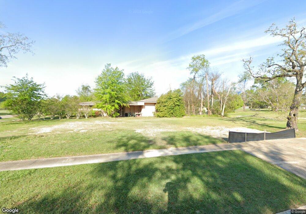 2716 E General Wainwright Dr, Lake Charles, LA 70615 - photo 1