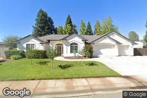 2461 Cumberland Dr, Redding, CA 96001