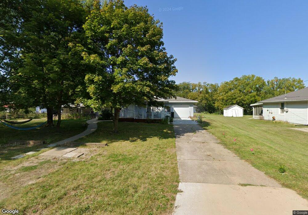 902 Union St, Columbus Junction, IA 52738 - photo 1