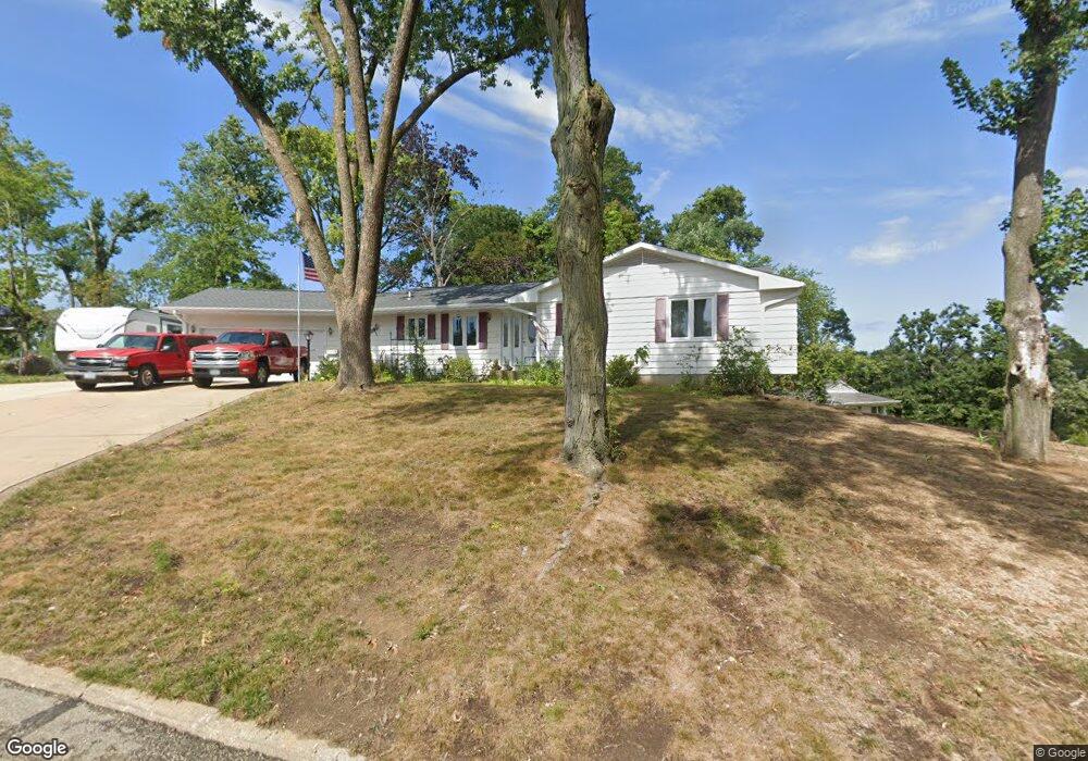 1425 25th St SE, Cedar Rapids, IA 52403 - photo 1