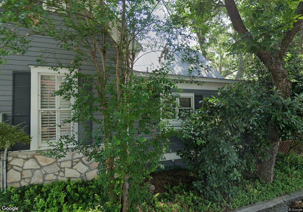 627 W San Antonio St, San Marcos, TX 78666 - photo 1