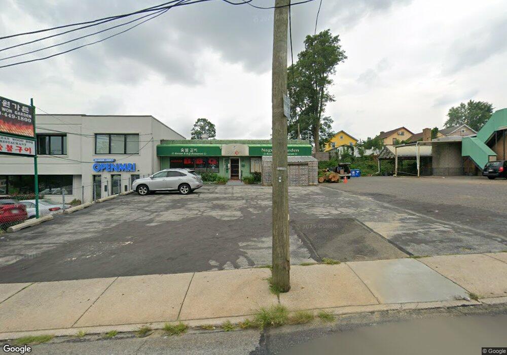 7650 W Chester Pike, Upper Darby, PA 19082 - photo 1