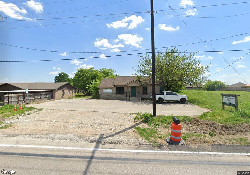 1602 W Chapman Dr, Sanger, TX 76266 - photo 1