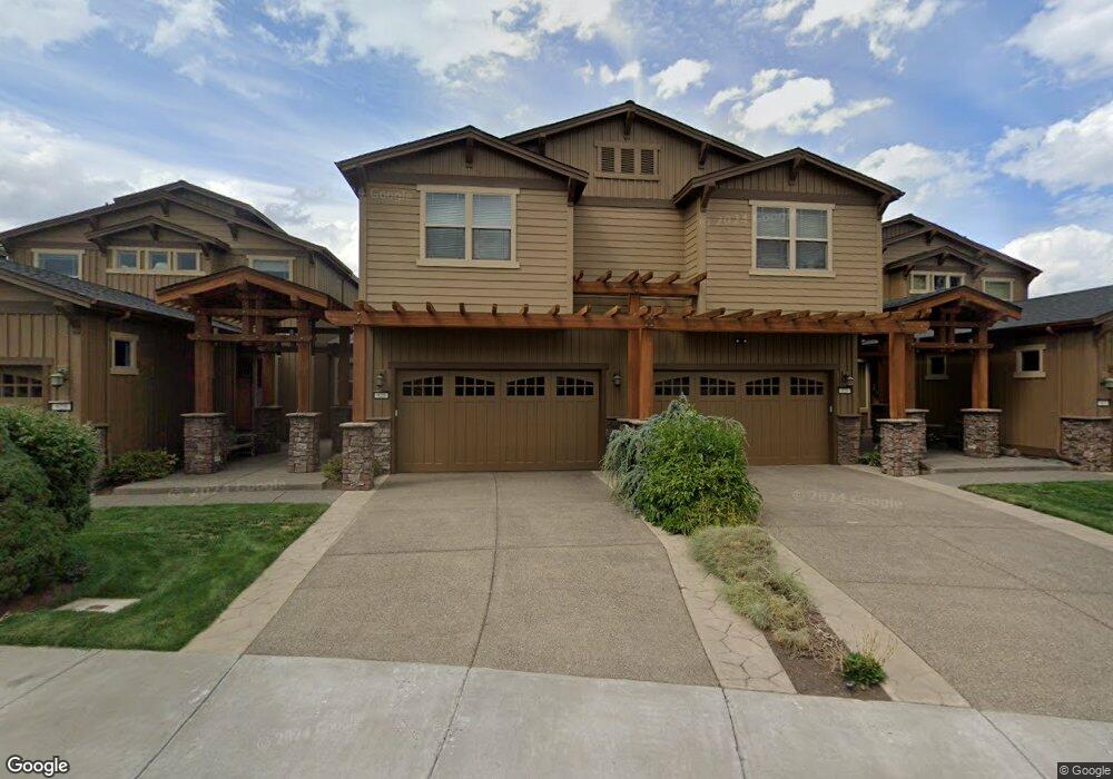 925 SW Vantage Point Way, Bend, OR 97702 - photo 1