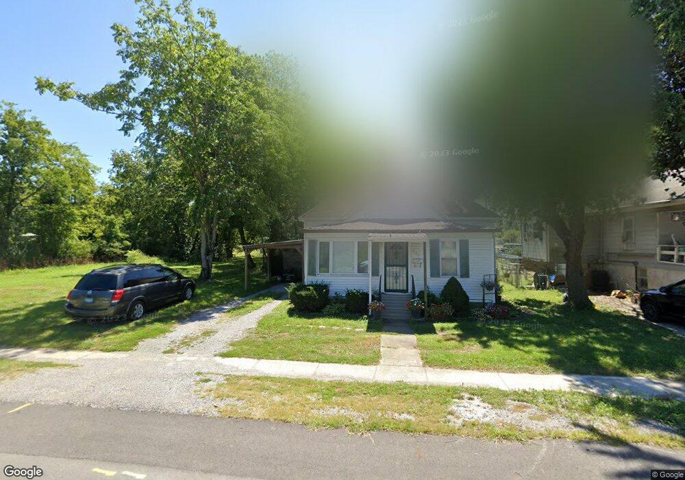 707 W Poplar St, Harrisburg, IL 62946 - photo 1