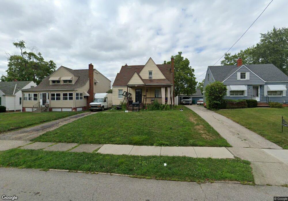 20605 Franklin Rd, Maple Heights, OH 44137 - photo 1