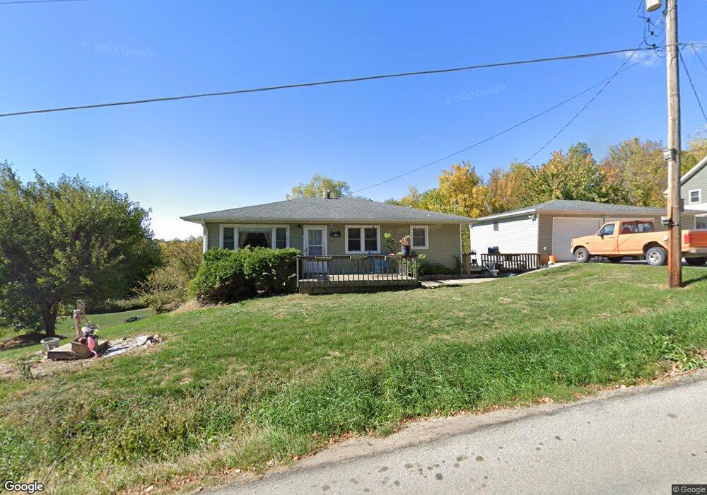 1011 W 8th St N, Newton, IA 50208 - photo 1