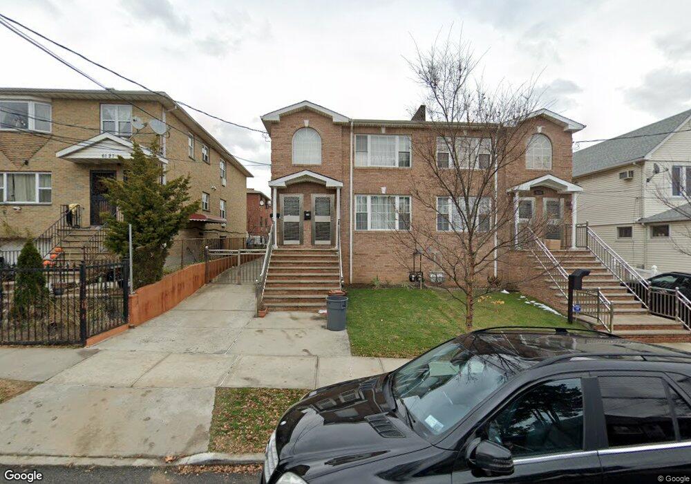 6131 136th St, Flushing, NY 11367 - photo 1
